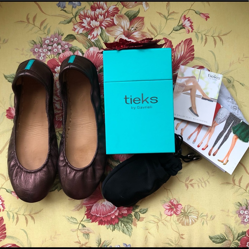 Tieks Raspberry Truffle size 6